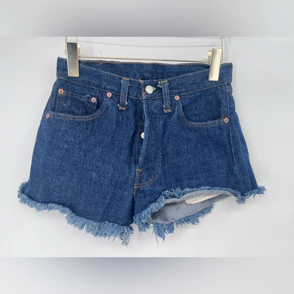 Vintage Levi’s selvage cut‎ off shorts size 29